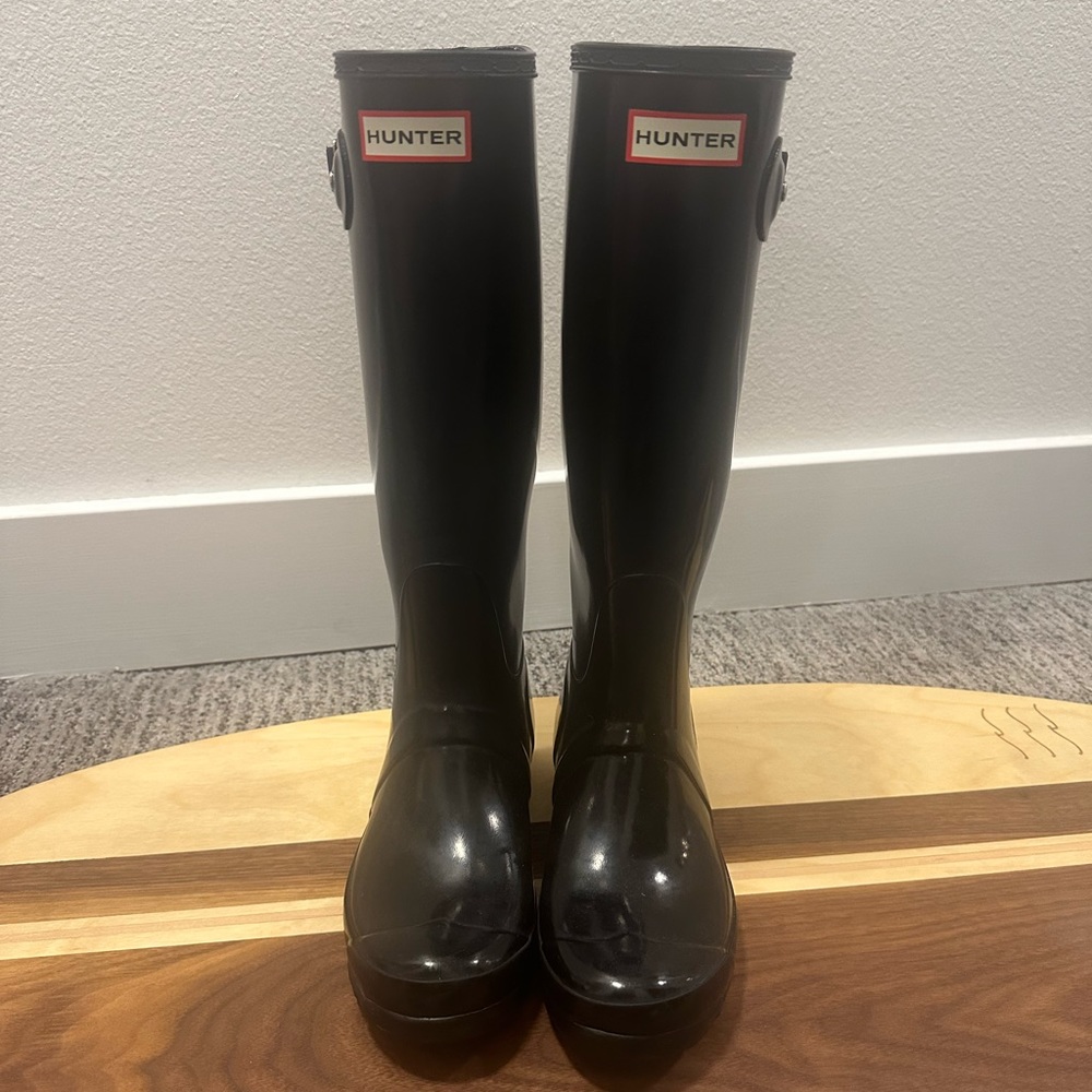 GLOSSY HUNTER BOOTS